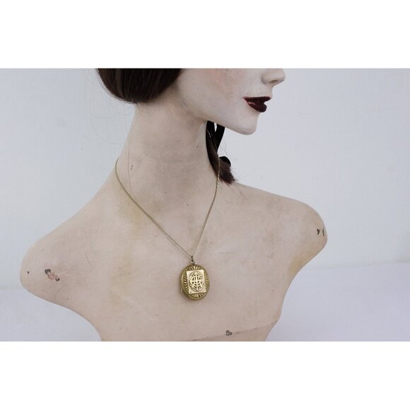 Victorian gilt stash locket Amity Eternity Infinity, antique monogram locket - Picture 10 of 10